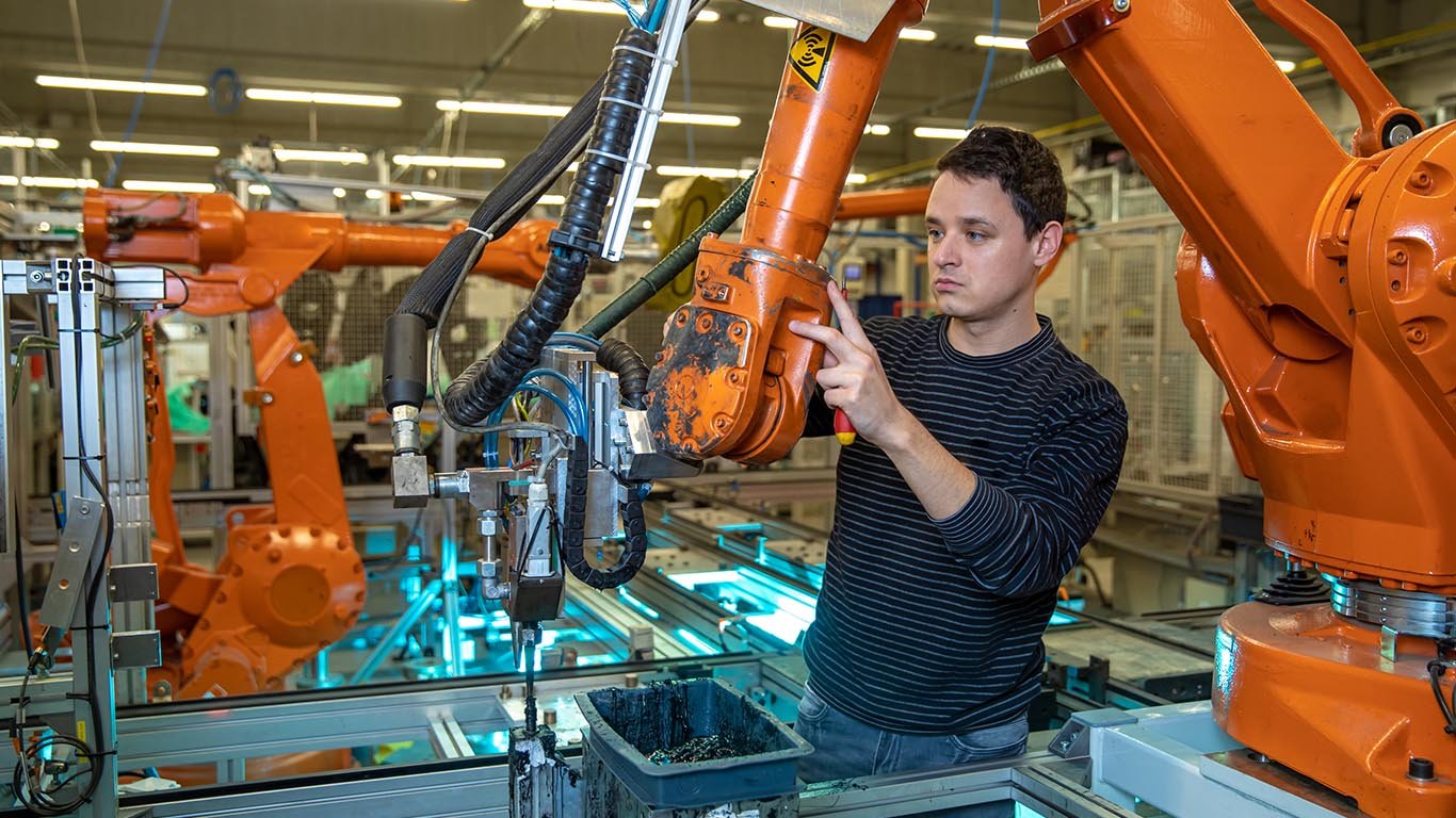 Top Benefits of the Robotics in Manufacturing